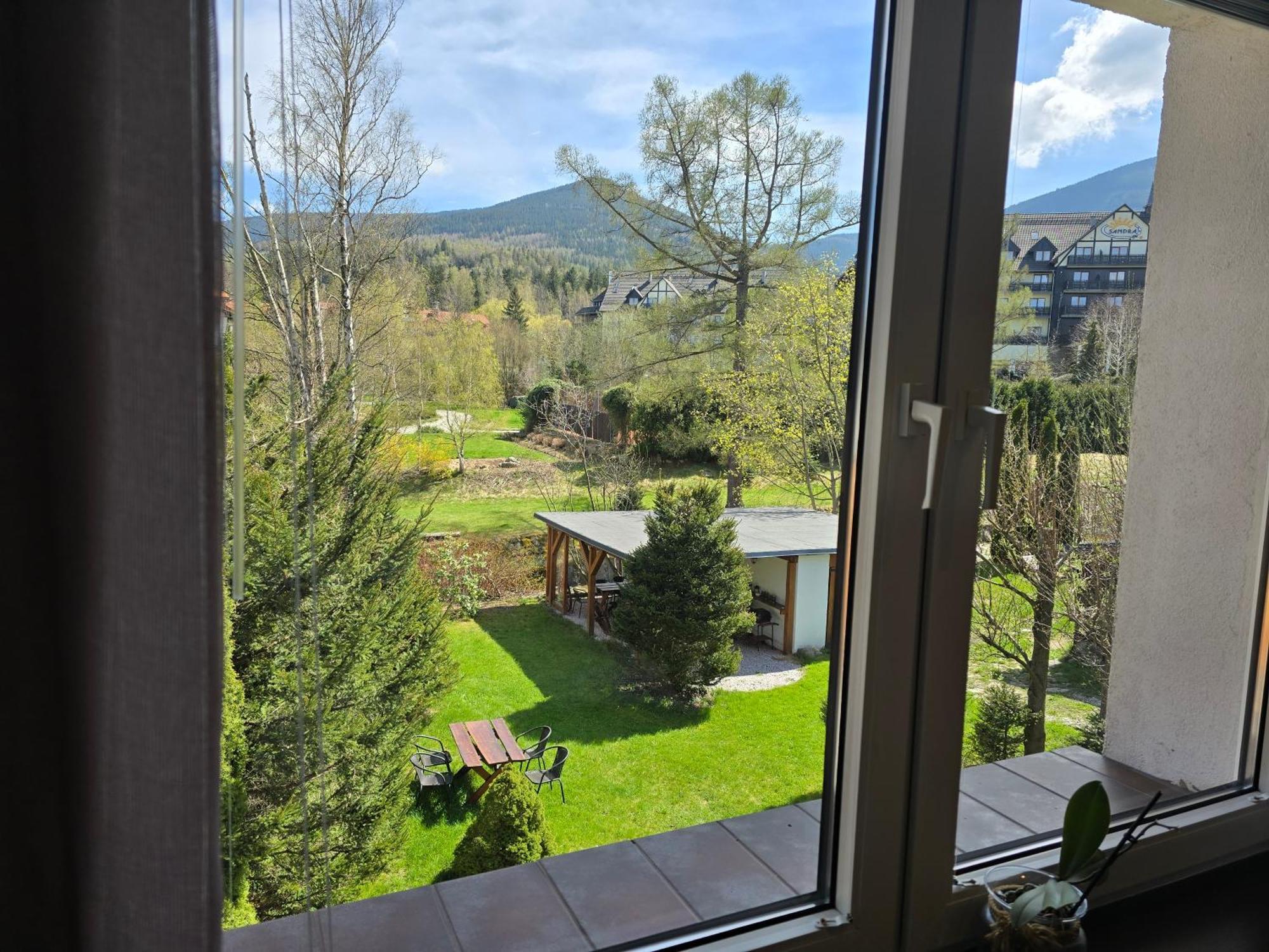 Pokoje Bardzo Goscinne Karpacz Exteriör bild
